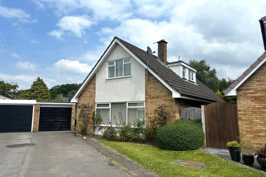 3 bedroom detached house for sale in Mereheath Park, Knutsford, WA16