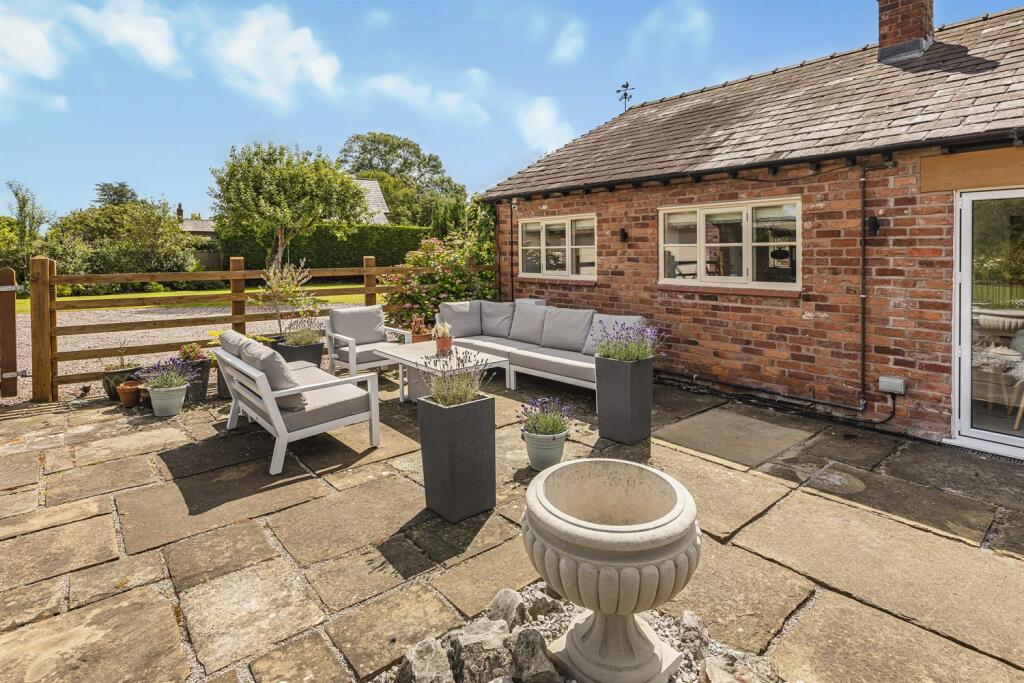 Additional property image - Holmes Chapel Road, Lach Dennis