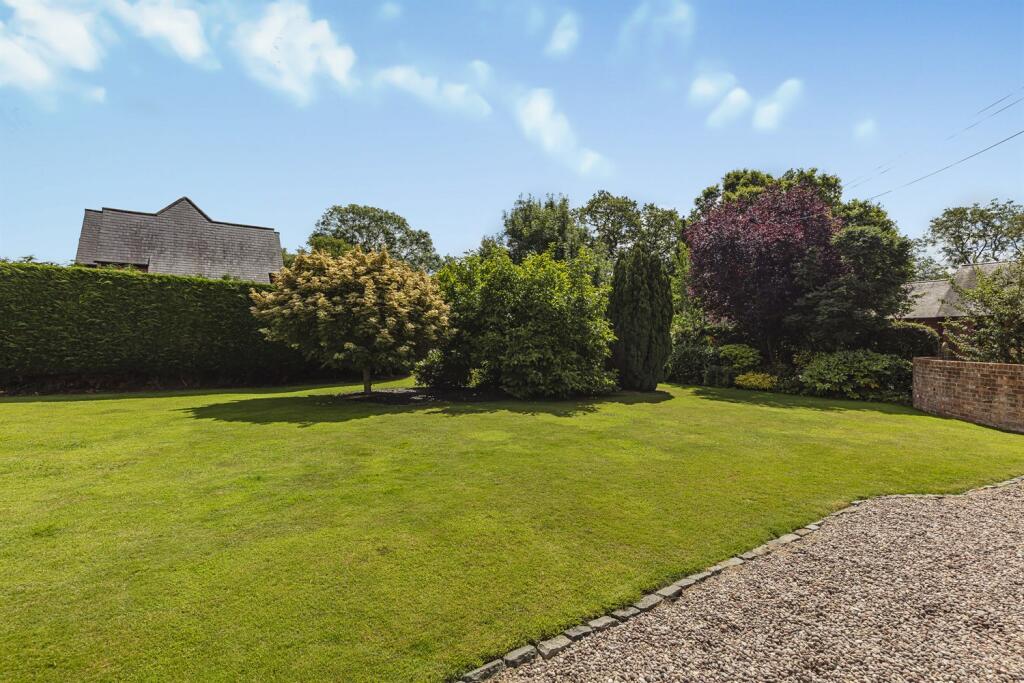 Additional property image - Holmes Chapel Road, Lach Dennis