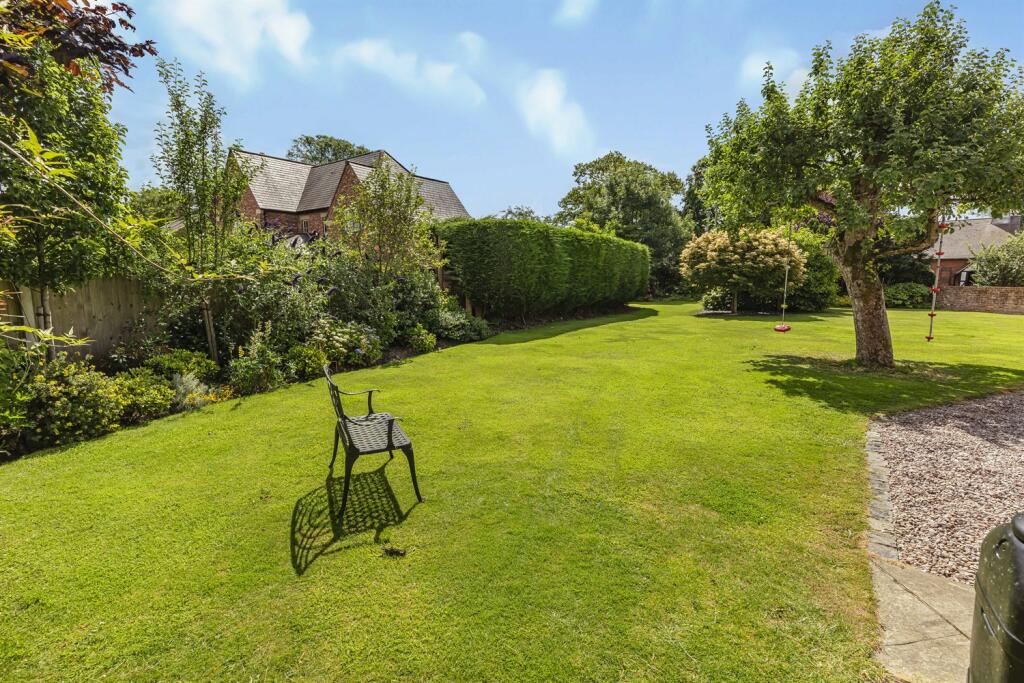 Additional property image - Holmes Chapel Road, Lach Dennis