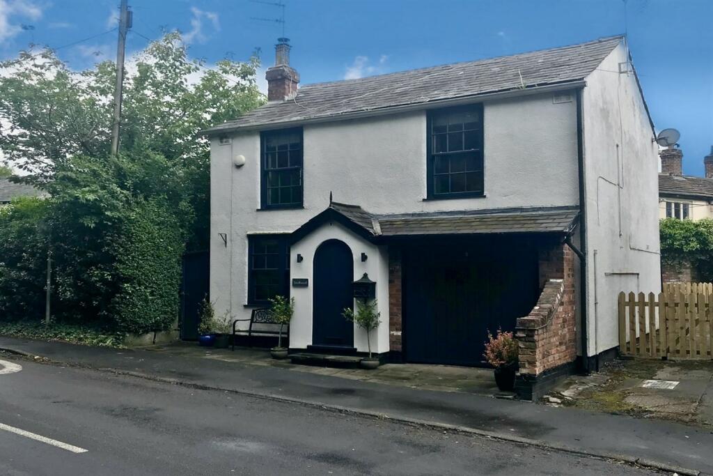 2 bedroom detached house for sale in Newton Hall Lane, Mobberley, WA16