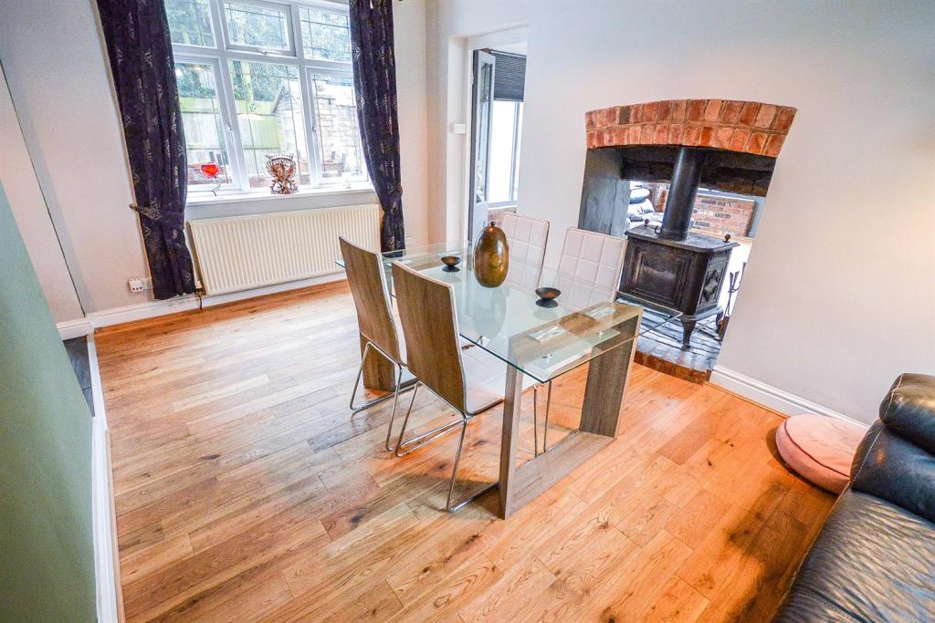 3 bedroom detached house for sale in Warburton Lane, Warburton, Lymm, WA13