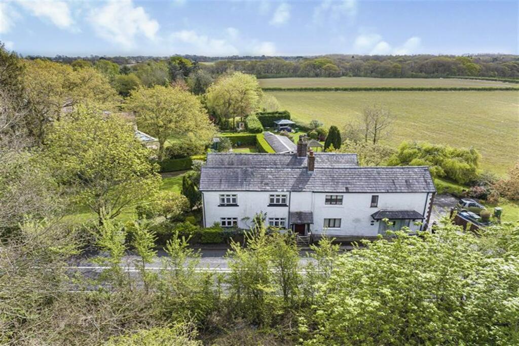 4 bedroom semidetached house for sale in Cherry Lane, Lymm, WA13