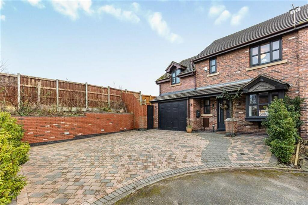 5 bedroom semi-detached house