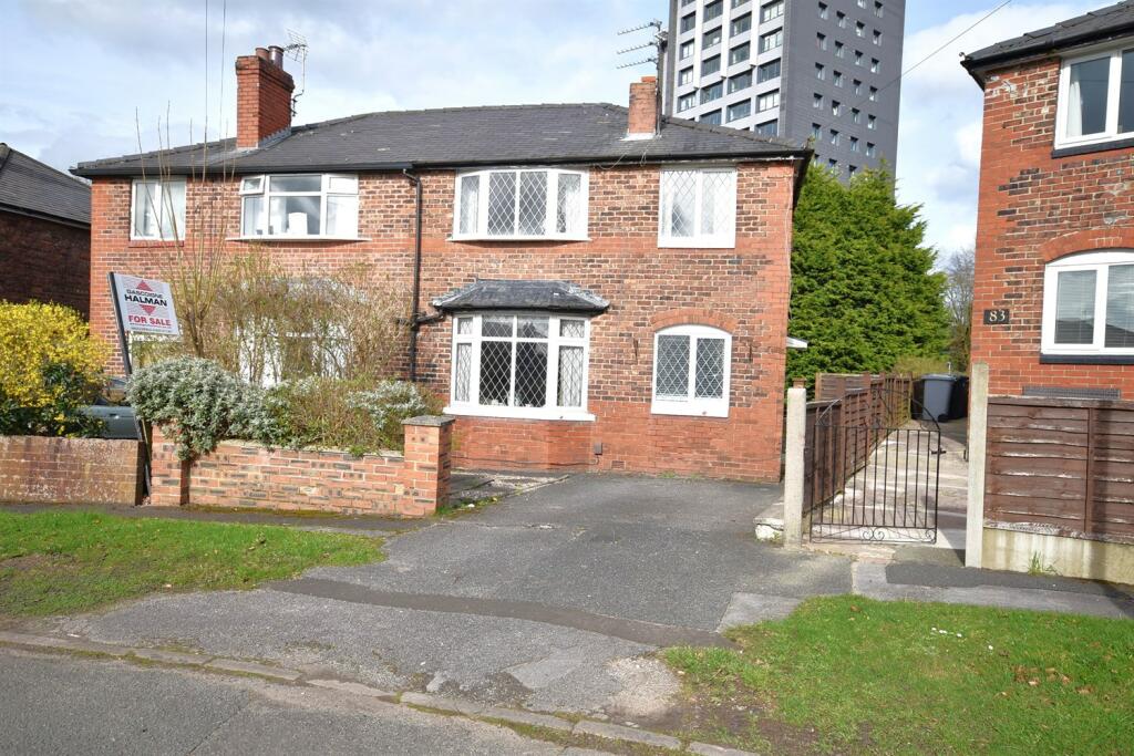 3 bedroom semidetached house for sale in Nicholson Avenue