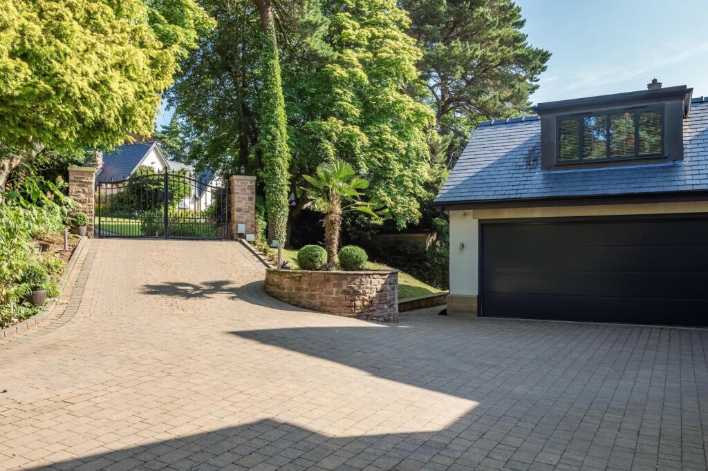 6 bedroom detached house for sale in Homestead Road, Disley, Cheshire, SK12