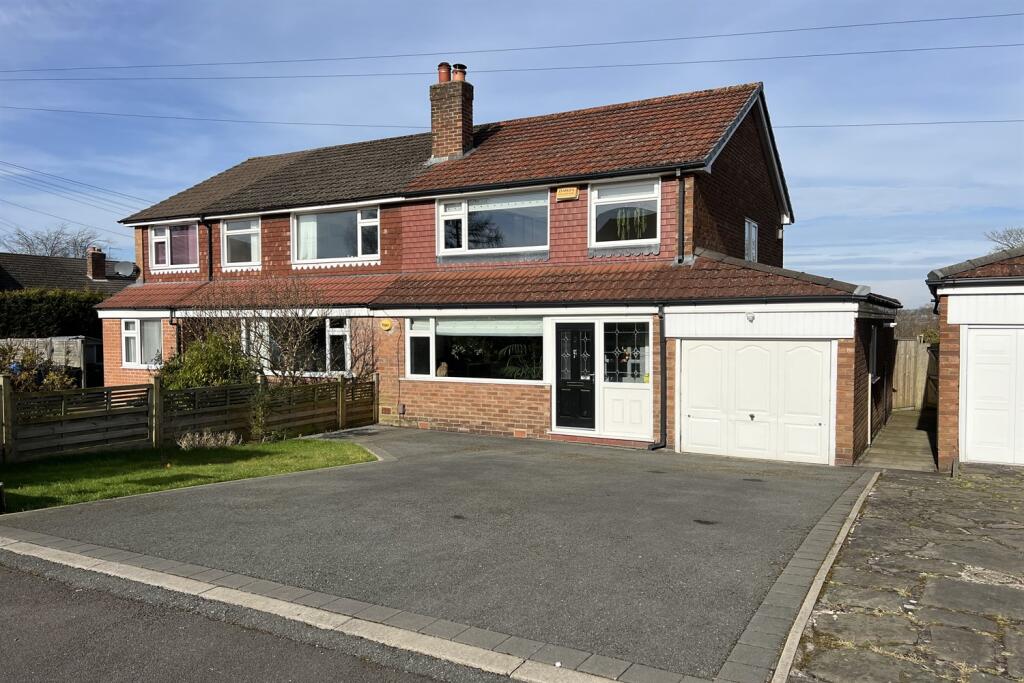 Main image of property: Fairview Close, Marple