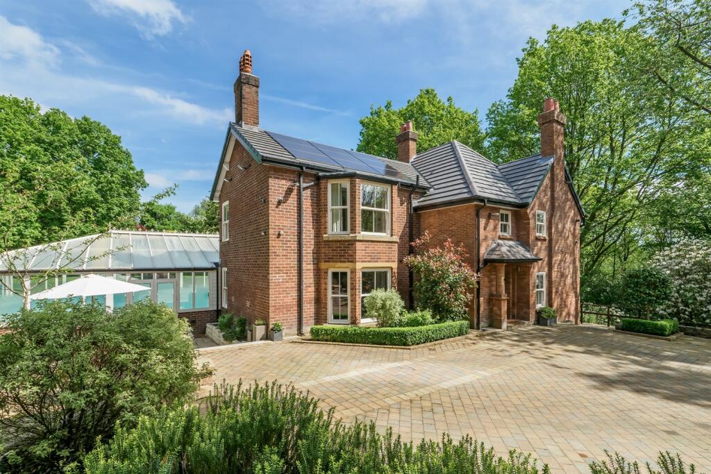 Main image of property: Dale Road, Marple
