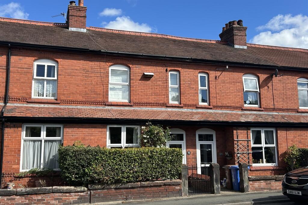 Main image of property: Longhurst Lane, Mellor