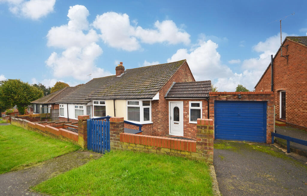 2 bedroom semidetached bungalow for sale in Ashfield Avenue, Raunds, NN9