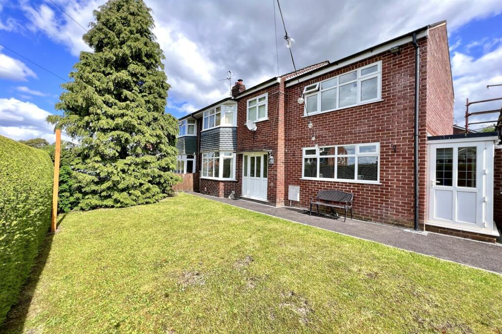 4 bedroom semidetached house for sale in Trafalgar Avenue, Poynton, SK12