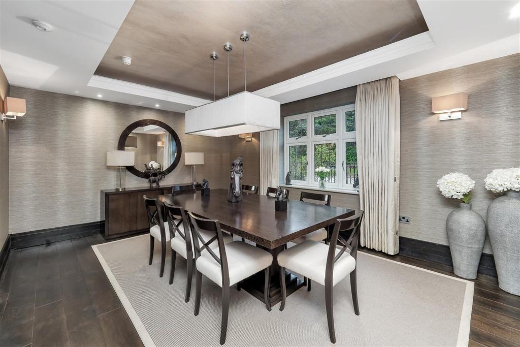 5 bedroom detached house for sale in Withinlee Road, Prestbury, Macclesfield, SK10