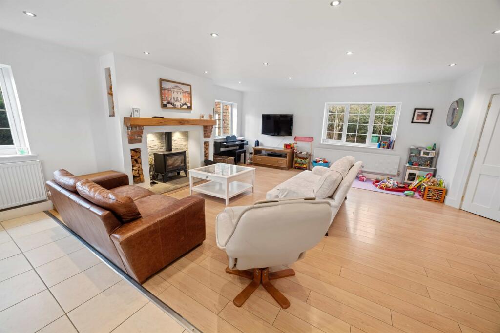 5 bedroom house for sale in Old Hall Farm, Burley Lane, Appleton