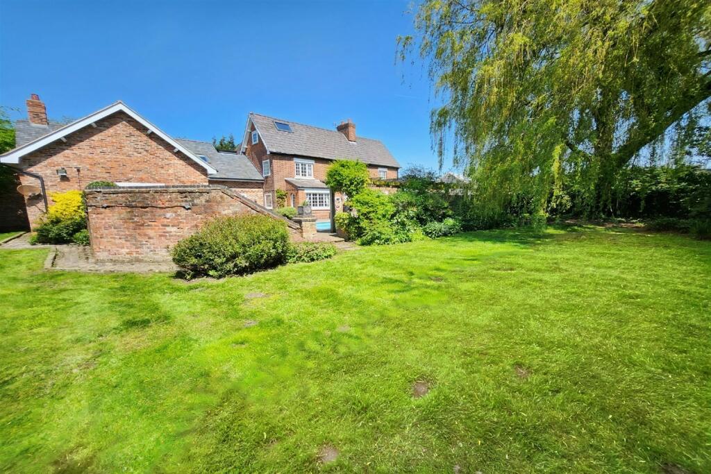5 bedroom house for sale in Old Hall Farm, Burley Lane, Appleton