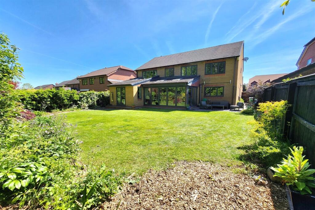 Main image of property: Barshaw Gardens, Appleton, Warrington