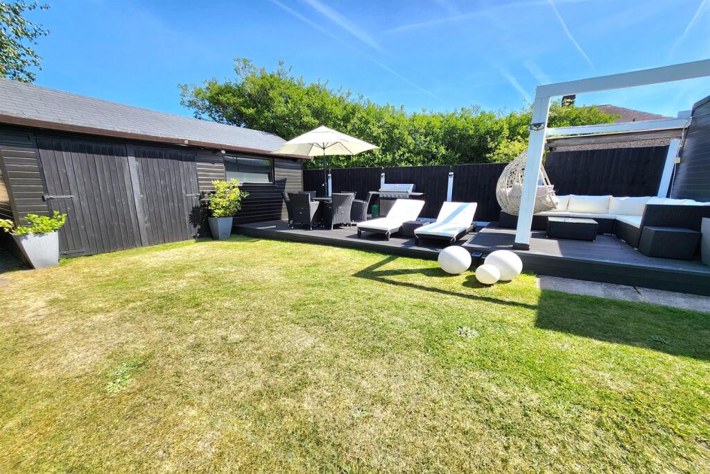 Main image of property: East Avenue, Stockton Heath, Warrington
