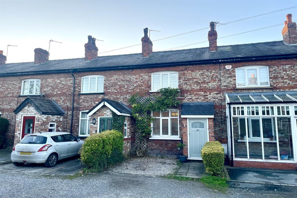 Main image of property: Brooke Avenue, Handforth