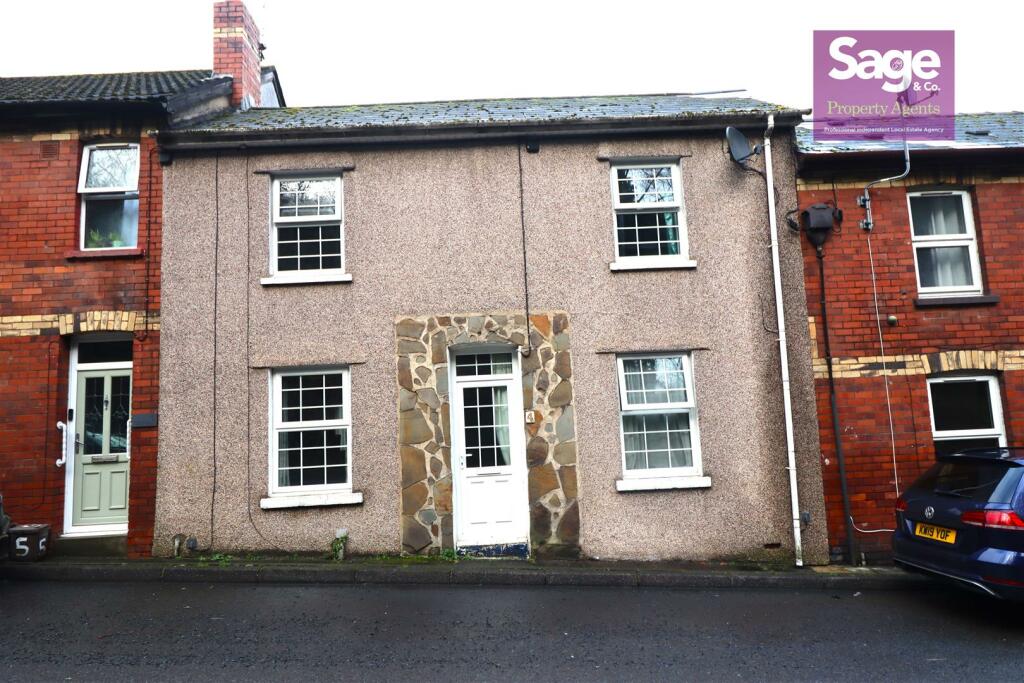 3 bedroom terraced house for sale in Cleaves Terrace, Abersychan