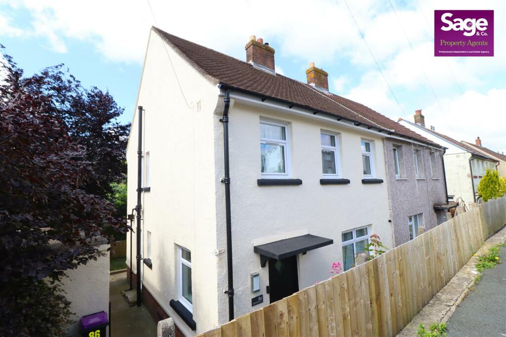 3 bedroom semidetached house for sale in Capel Newydd Avenue