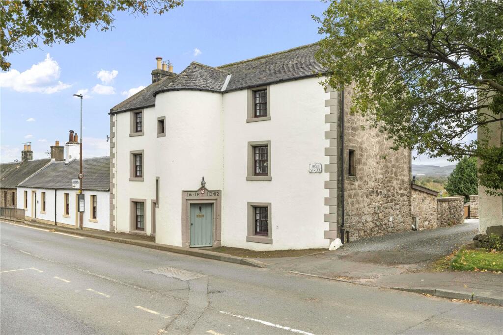 Main image of property: Castle House, 27 High Street, Kirkliston, Edinburgh, EH29 9AY