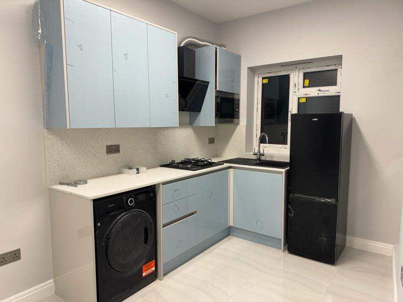 Studio flat for rent in Banstead Road, Carshalton, SM5