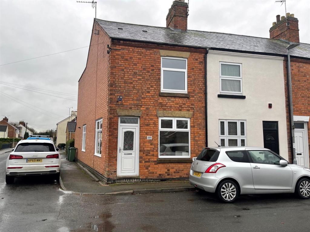 2 bedroom terraced house for rent in Victoria Street, Narborough