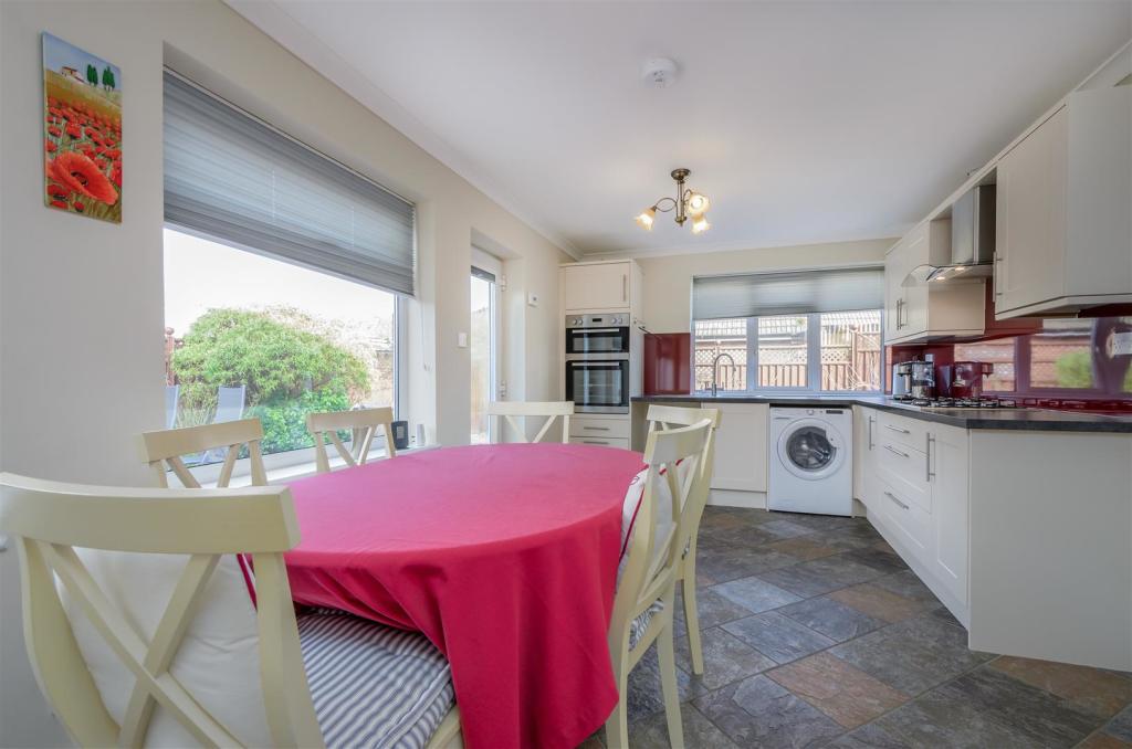 4 bedroom detached bungalow for sale in Chaucer Street, Narborough., LE19