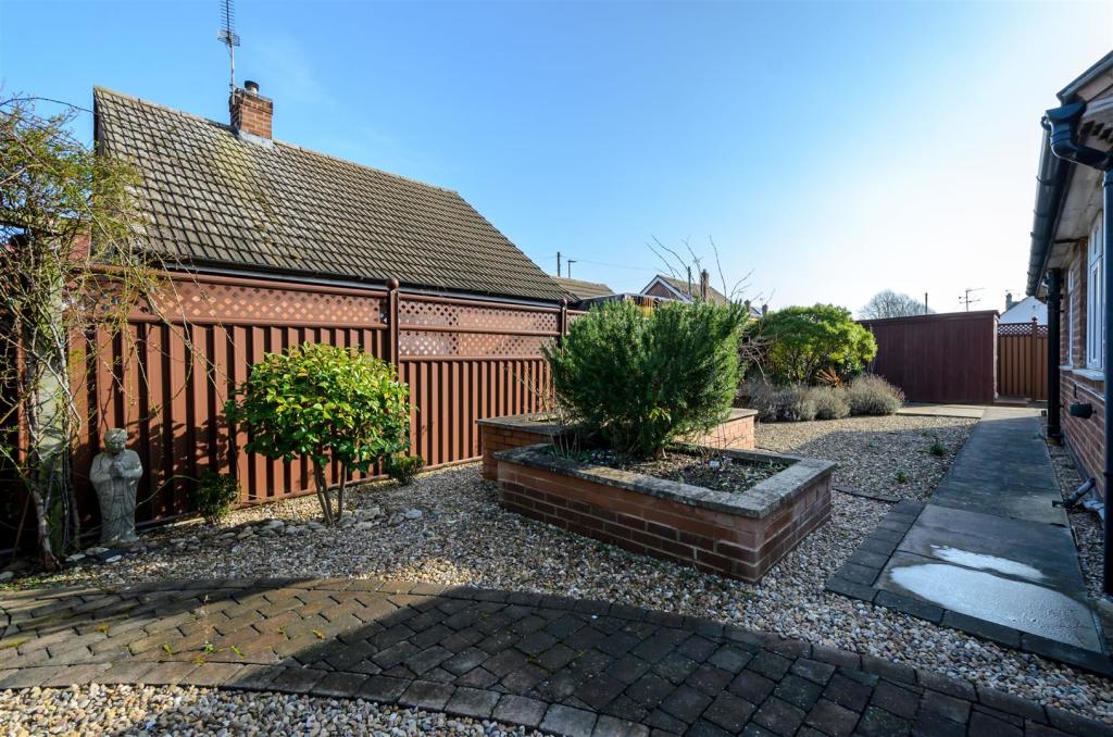 4 bedroom detached bungalow for sale in Chaucer Street, Narborough., LE19