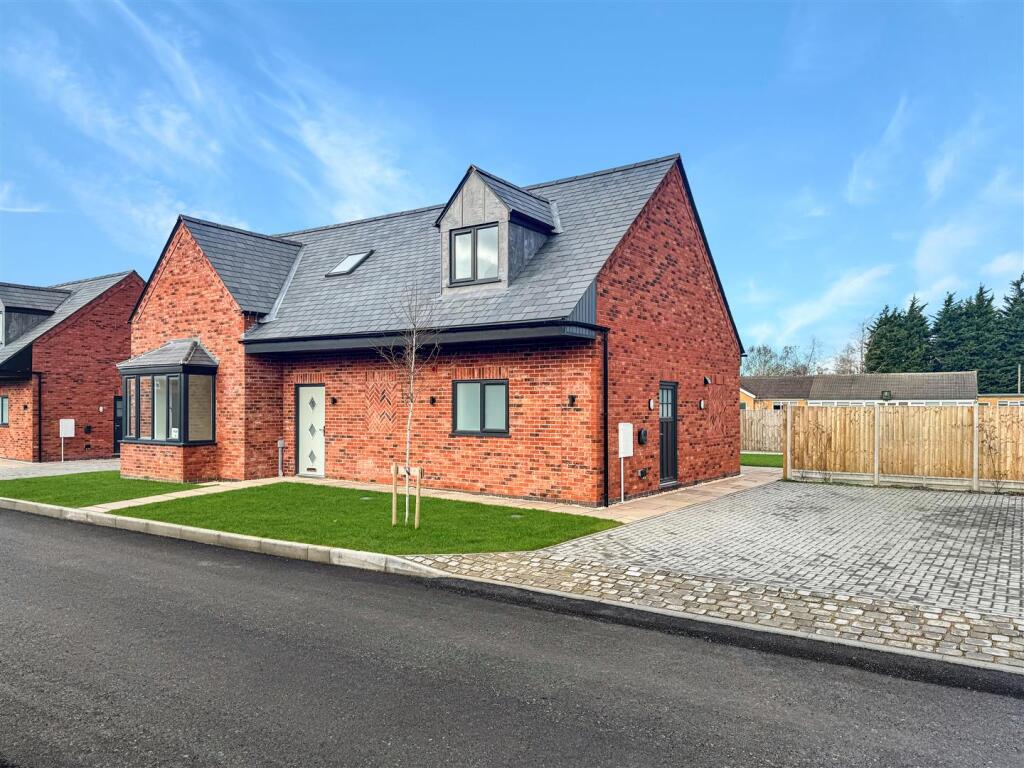 Main image of property: 5 Bowling Green Close, Blaby