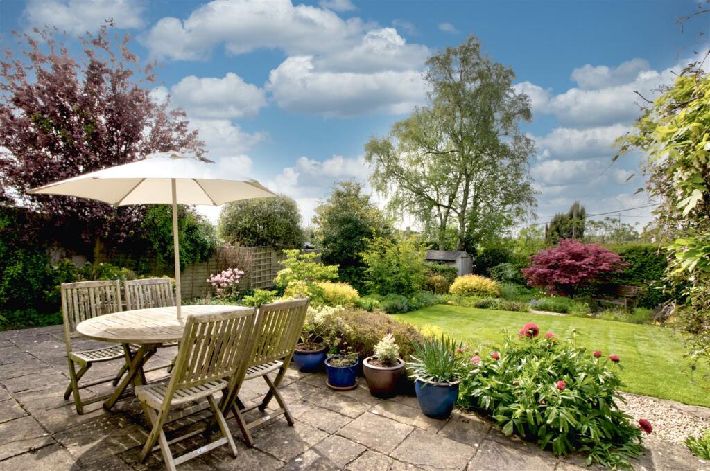 4 bedroom detached house for sale in 2 Common Road, Malmesbury, SN16