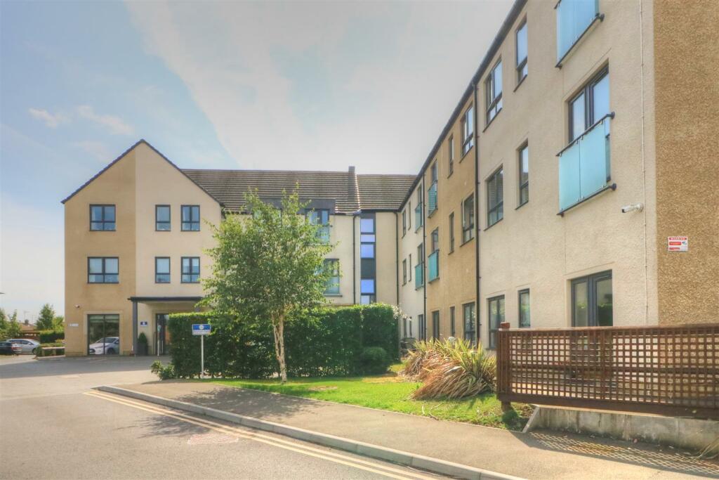 2 bedroom apartment for sale in 15 Burnham Court, Malmesbury, SN16