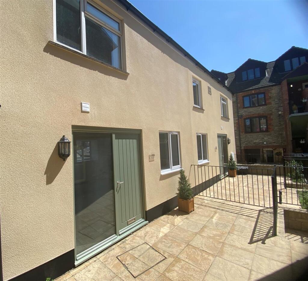 Main image of property: High Street, Malmesbury