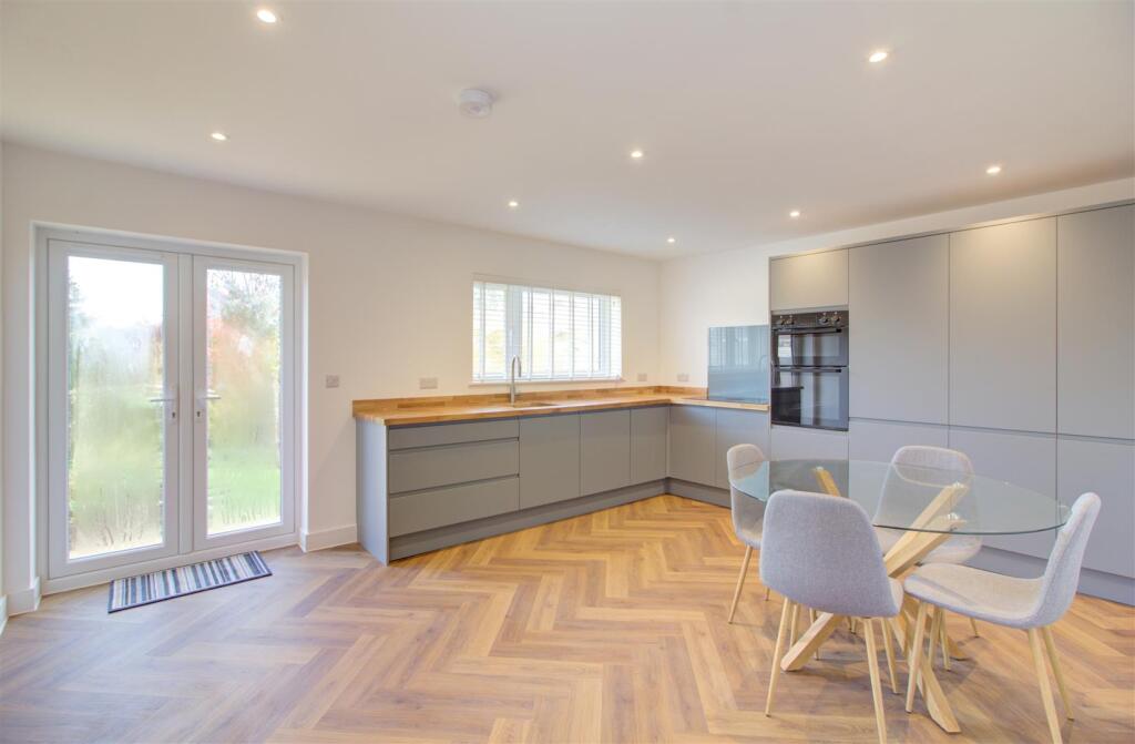 Main image of property: 7 Park Road, Malmesbury