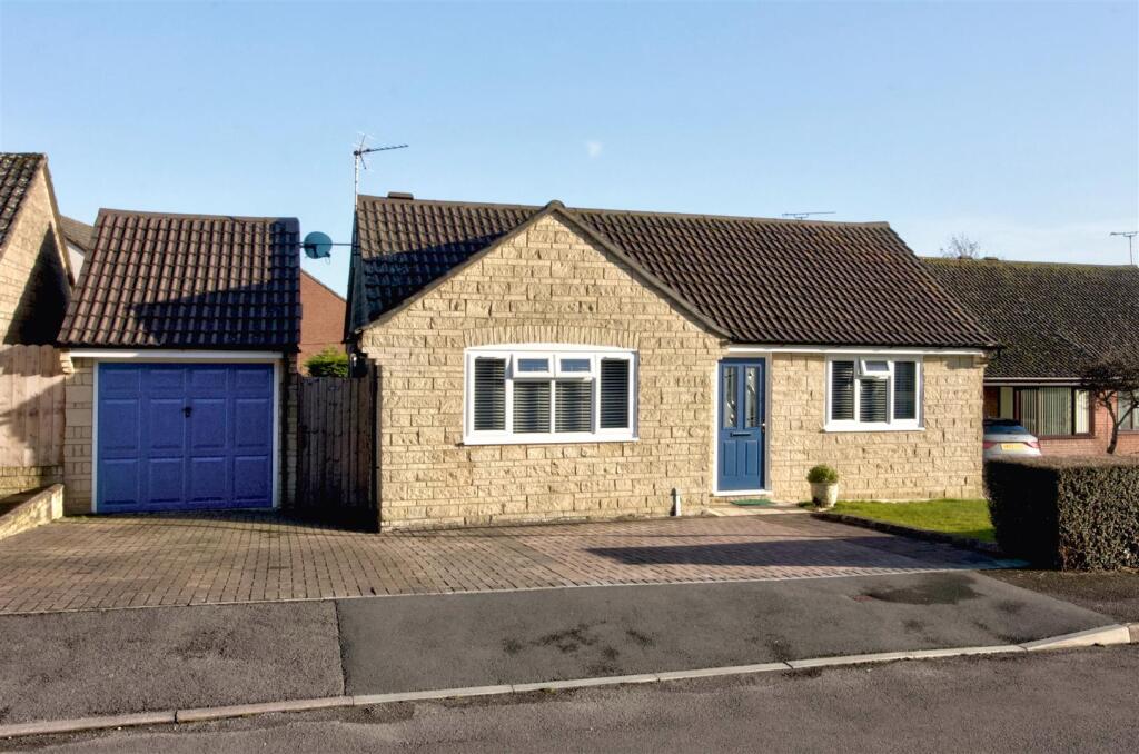 Main image of property: Hanks Close, Malmesbury