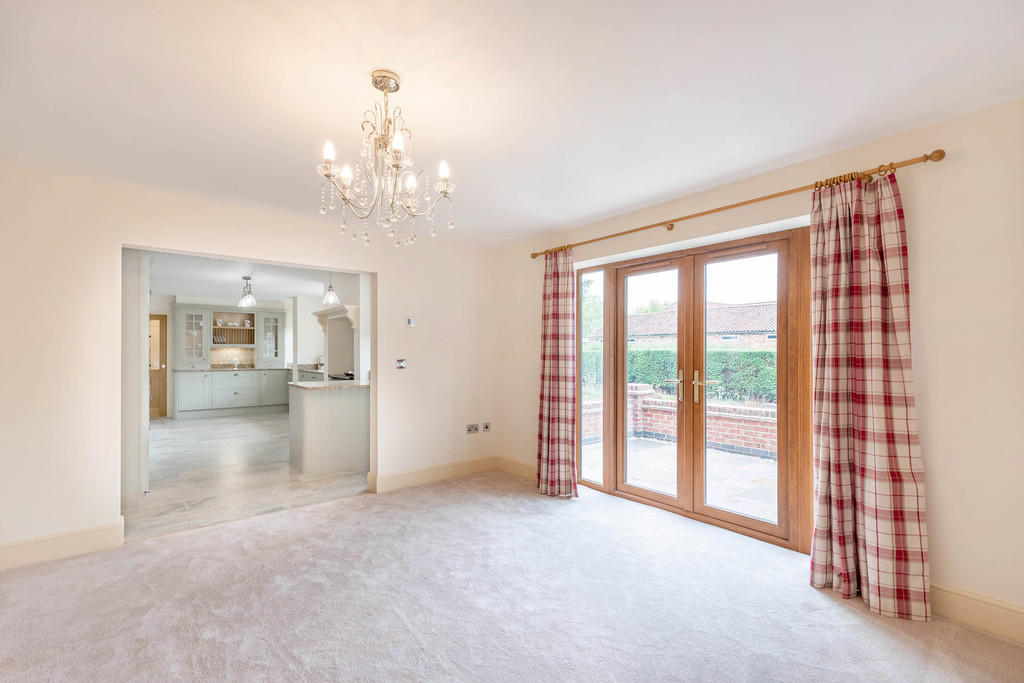 4 bedroom detached house for sale in Meeting House Lane, South Leverton