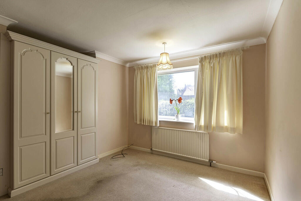 3 bedroom detached bungalow for sale in Church Lane, West Drayton