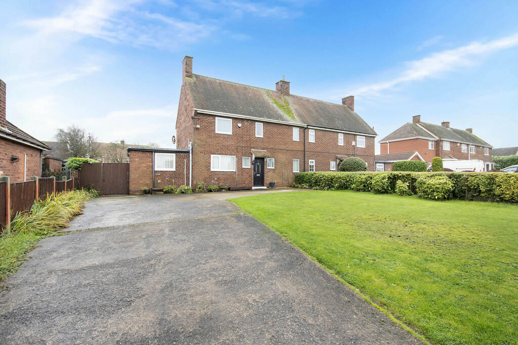 3 bedroom semidetached house for sale in Rotherham Baulk, Carltonin