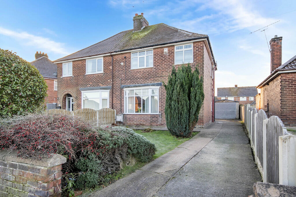 3 bedroom semidetached house for sale in Rotherham Baulk, Carltonin