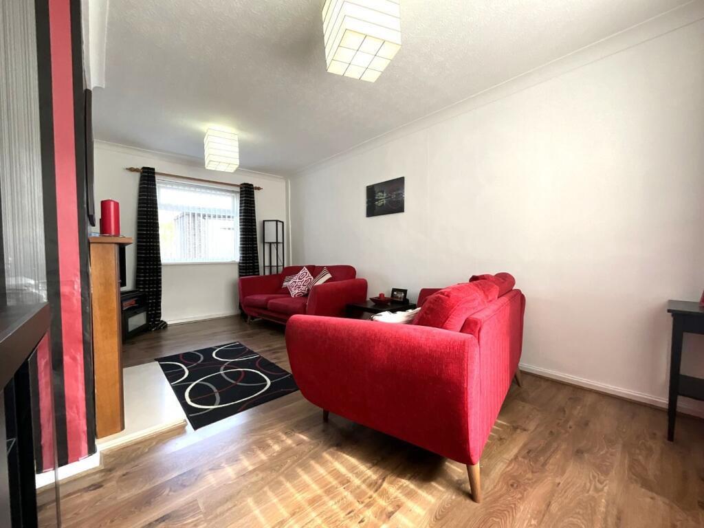 2 bedroom end of terrace house for sale in Hexham Avenue, Hebburn, NE31