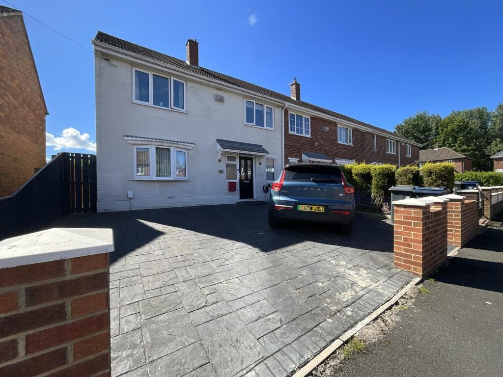 3 bedroom semidetached house for sale in Surrey Road, Hebburn, Tyne