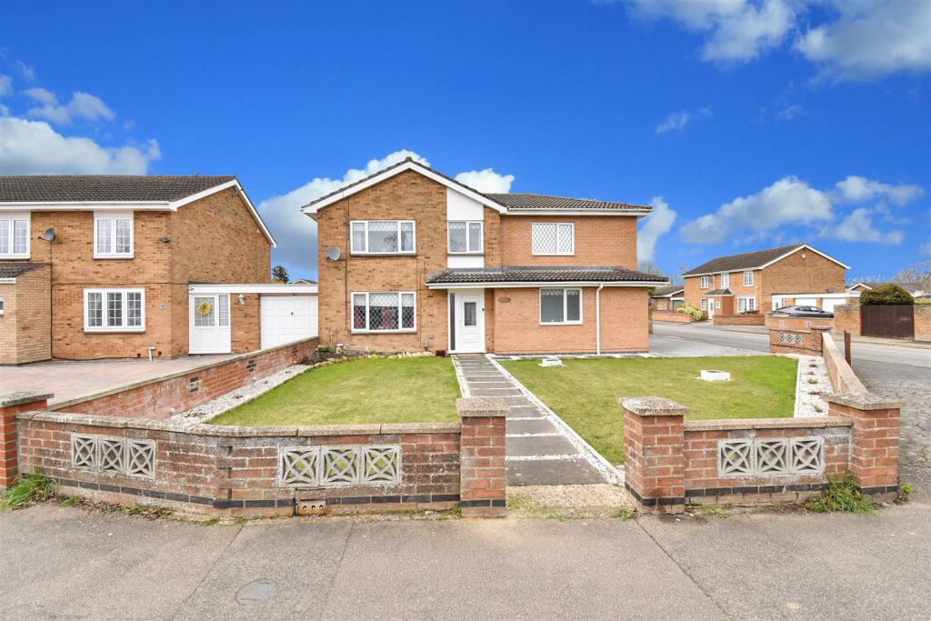 4 bedroom detached house for sale in Shetland Way, Corby, NN17