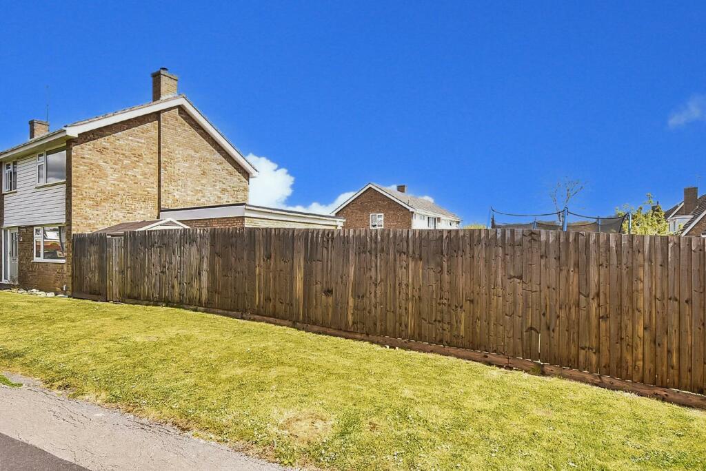 4 bedroom detached house for sale in Thor Walk, Corby, NN18