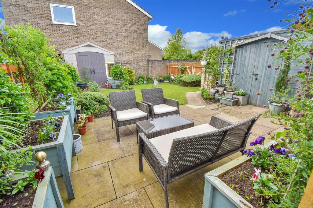 2 bedroom semidetached bungalow for sale in Manor Drive, Corby, NN18