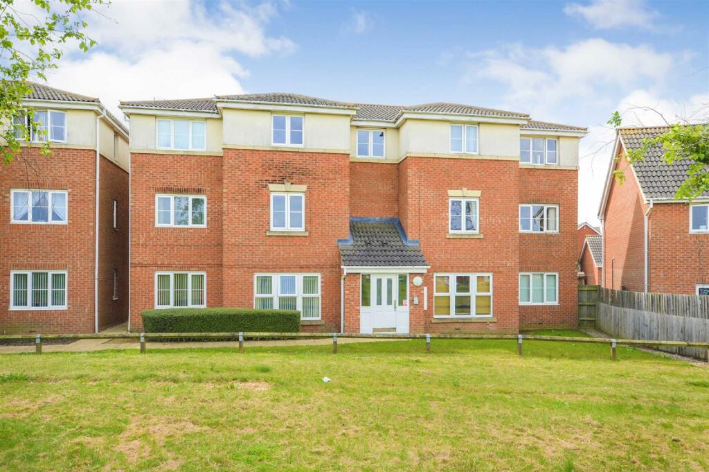 2 bedroom apartment for sale in Robin Road, Corby, NN18