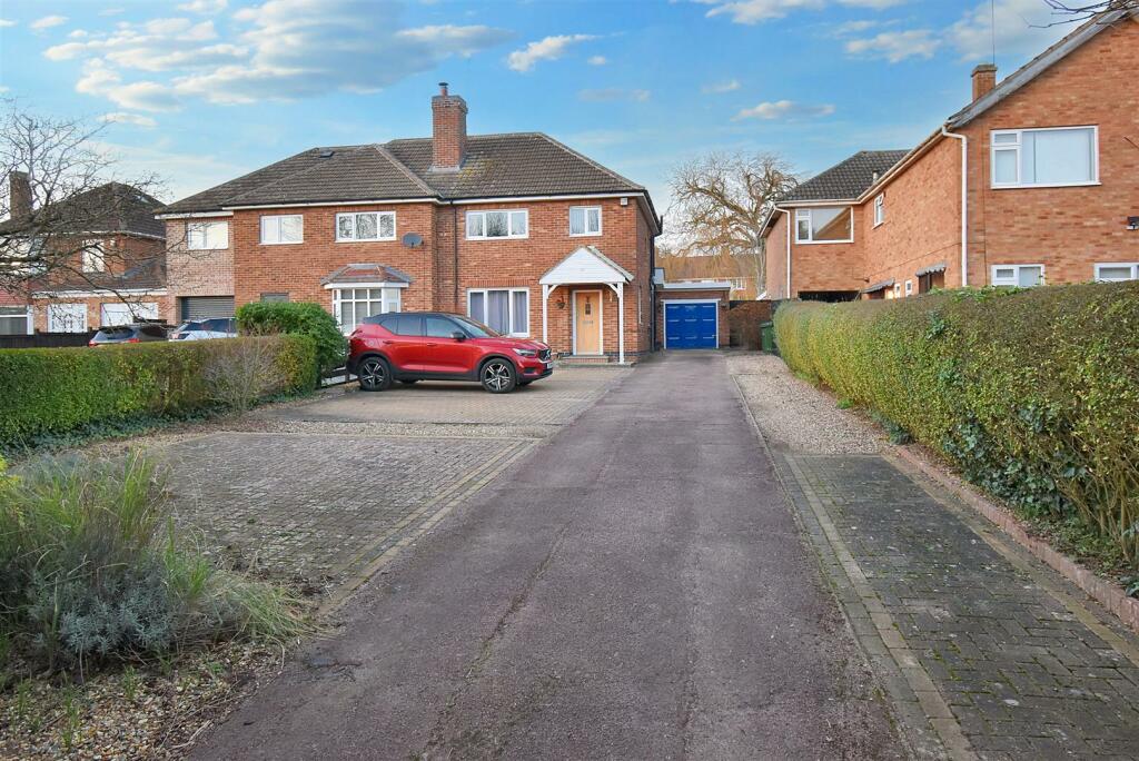 3 bedroom semidetached house for sale in Cottingham Road, Corby, NN17