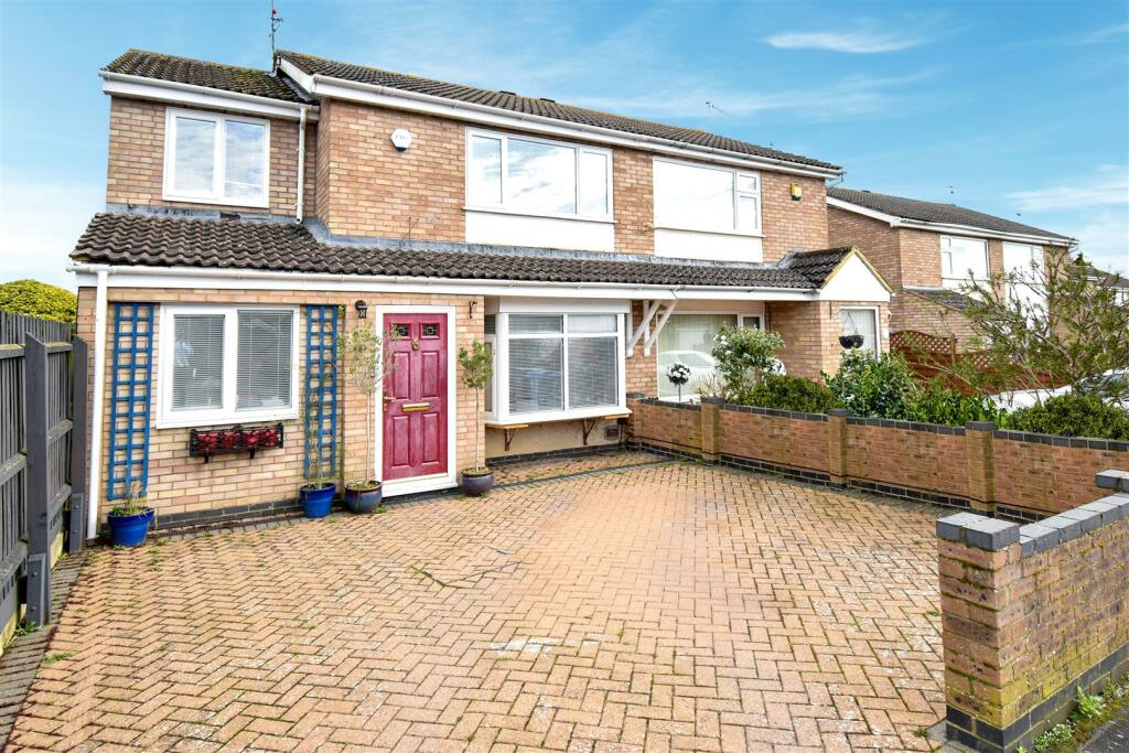 3 bedroom semidetached house for sale in Brandenburg Road, Corby, NN18