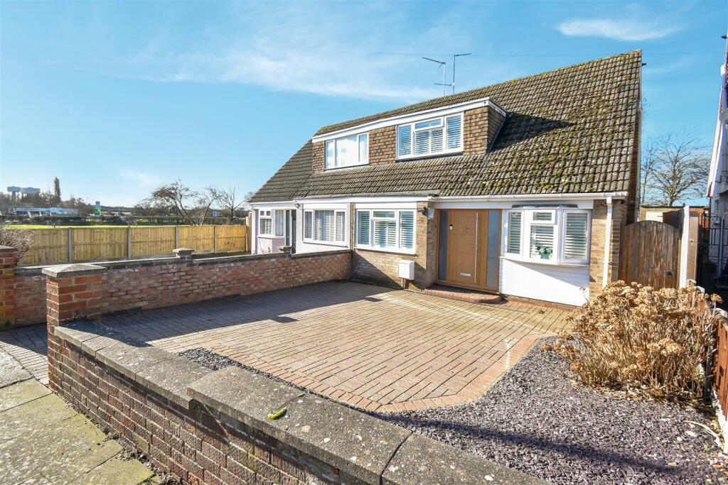 3 bedroom semidetached house for sale in Howe Crescent, Corby, NN17