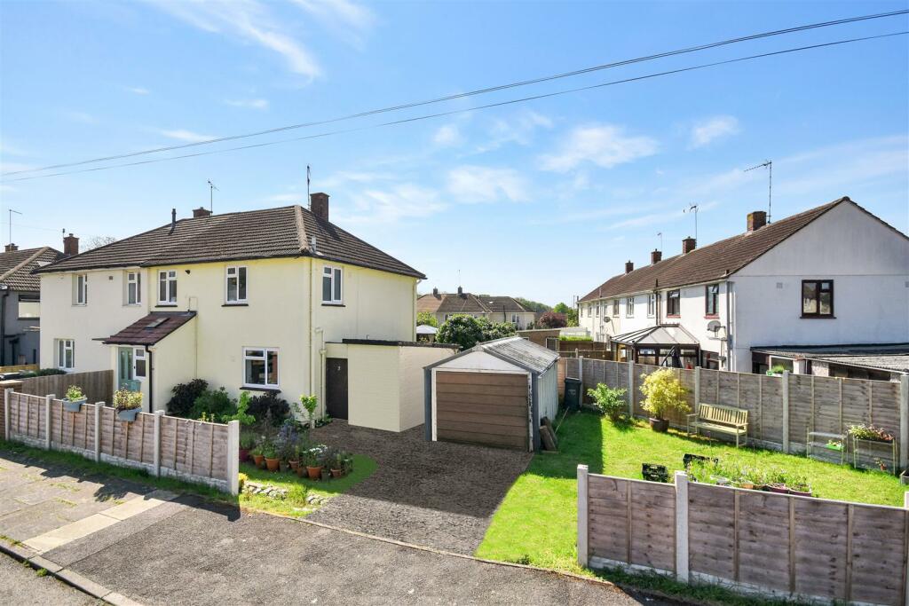 3 bedroom semidetached house for sale in Naseby Road, Corby, NN17