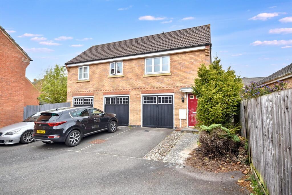 Main image of property: Fieldfare Close, Corby, NN18 8FF