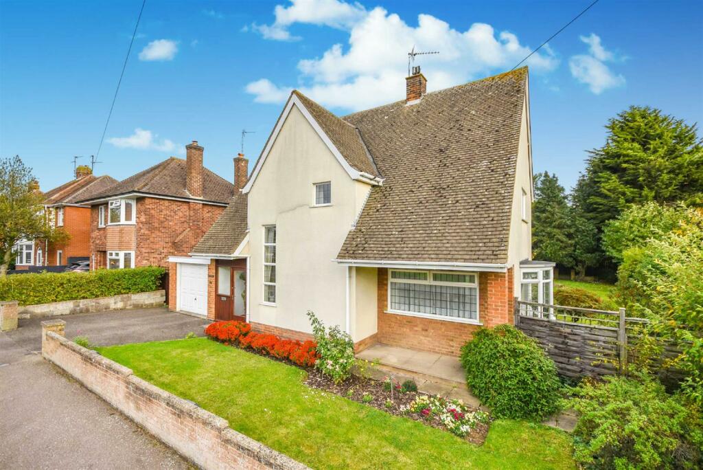 3 bedroom detached house for sale in Wheatley Avenue, Corby, NN17